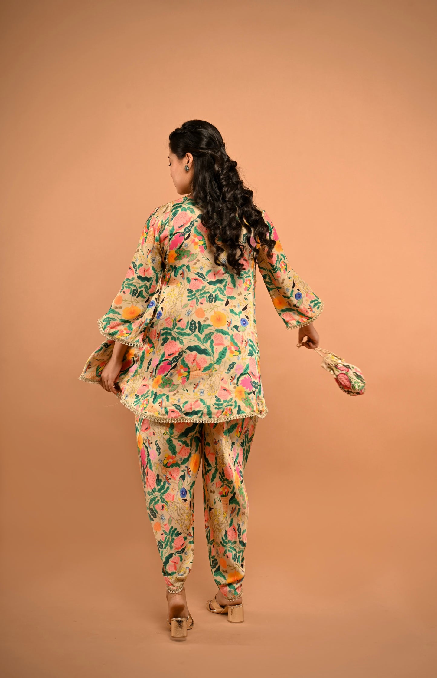 Guldasta Kurta Set